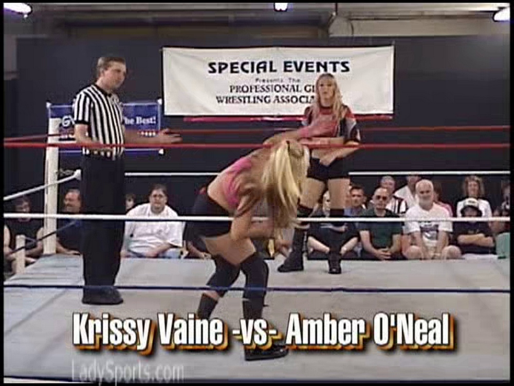 Amber O'Neal vs Krissy Vaine