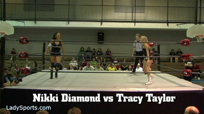 TRACY TAYLOR vs NIKKI DIAMOND