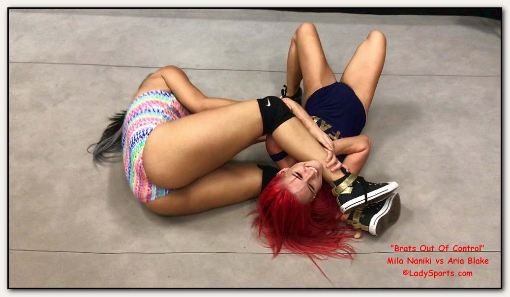 Mila Naniki vs Aria Blake
