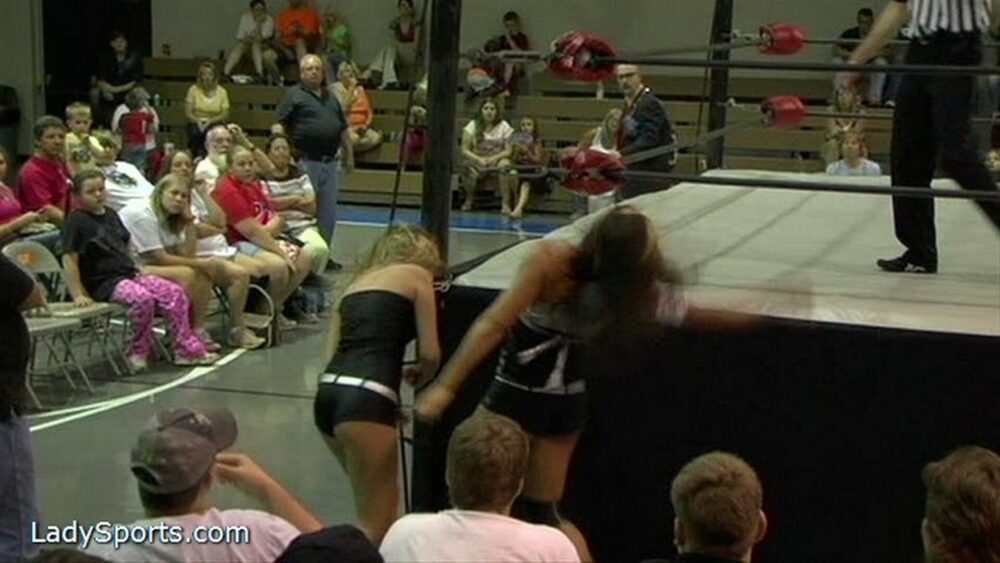 Tracy "TT" Taylor vs. Nikki Diamond - Image 5